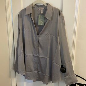 COPY - NWT silver H&M button down